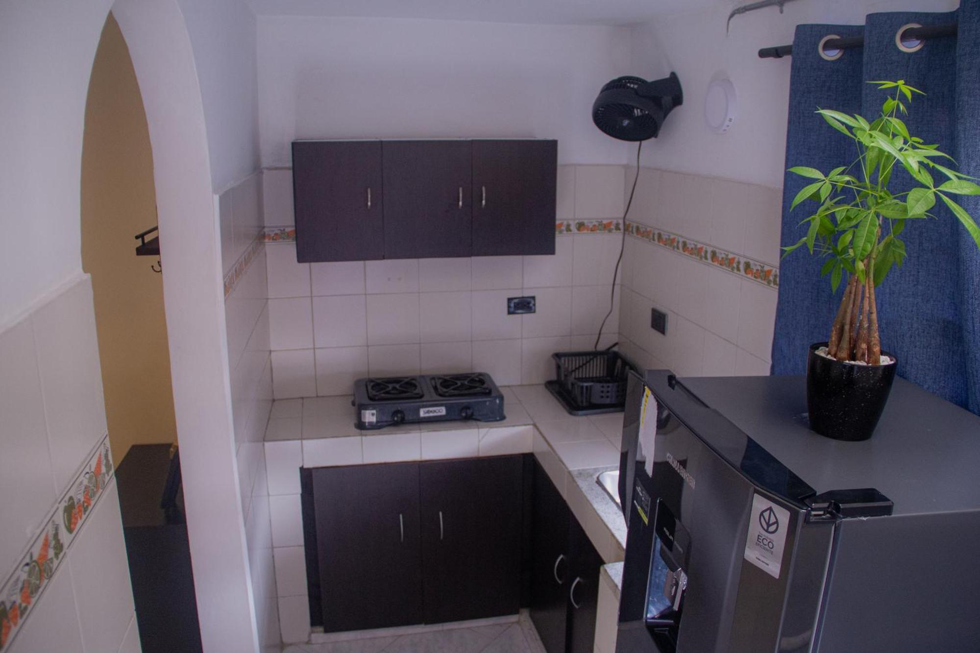 La Familia Hostel - Manila Медельин Экстерьер фото