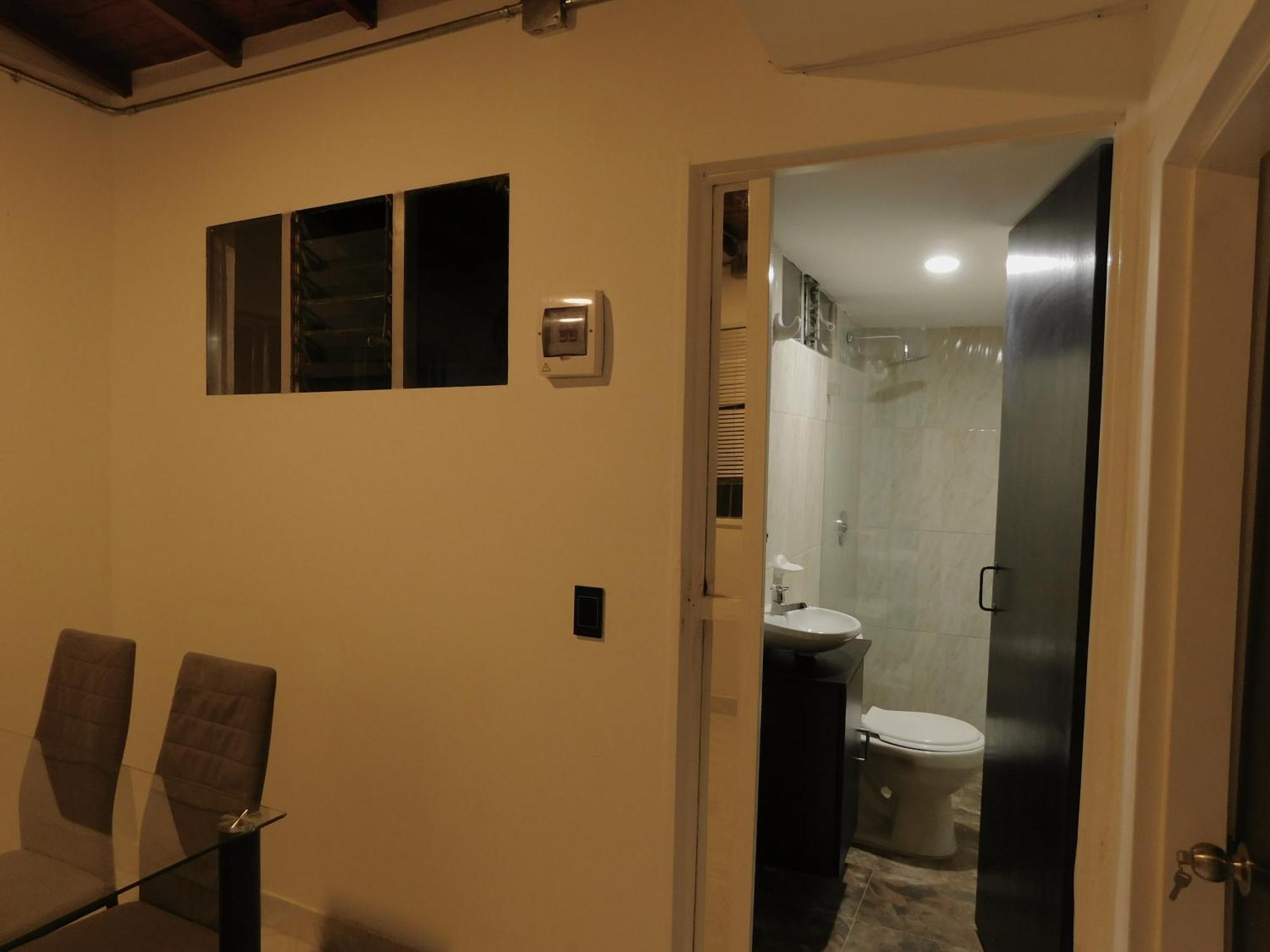 La Familia Hostel - Manila Медельин Экстерьер фото